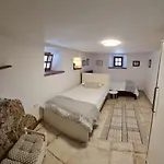 아파트 Apartma Pri Luksu *