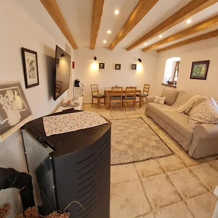 Appartamento Apartma Pri Luksu